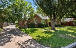 6901 Thornbird Lane, Arlington, TX 76001