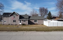 1408 Lincoln Street, Gowrie, IA 50543