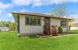 408 E Benton Street, Winterset, IA 50273
