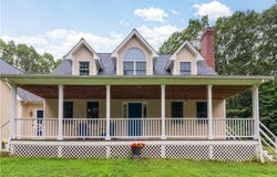 23 Rainbow Lane, North Smithfield, RI 02896