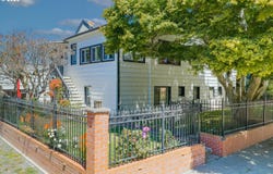 380 N 2ND Ct, CoosBay, OR 97420