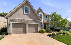 9000 W 127th Terrace, Overland Park, KS 66213