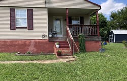 703 P Highway, Alton, MO 65606