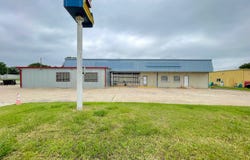 303 N Service Road, Calera, OK 74730