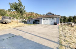 27500 Buckpasser Drive, Tehachapi, CA 93561