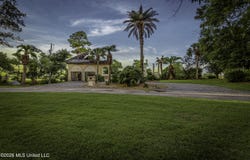 2804 Eagle Pine Drive, Ocean Springs, MS 39564