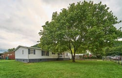 152 S ROBERTS DR, Prestonsburg, KY 41653