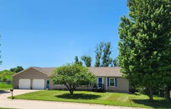 461 Pin Oak Dr, Ida Grove, IA 51445