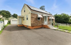 34 Gilbert Avenue, Bloomfield, CT 06002