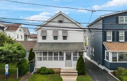 32 Major St, Clifton City, NJ 07013-2902