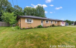 1249 Chalmers Drive, Battle Creek, MI 49015