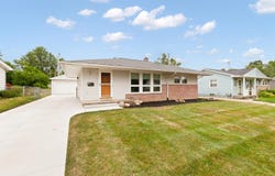 160 Canterbury Street, Adrian, MI 49221