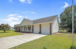 1916 Pineville Drive, Hope Mills, NC 28348