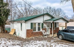 112 W Walnut St, Campbellsville, KY 42718