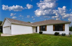 709 N Michigan Circle, Lawrence, KS 66044