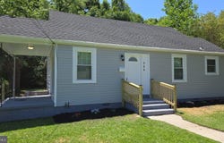 501 TUNSTALL AVENUE, BLACKSTONE, VA 23824