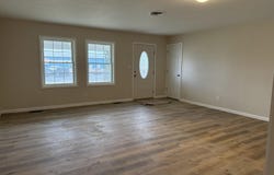 112 Slater St, Marshall, MO 65340
