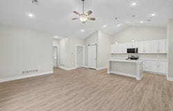2718 Amelia Ln, Salina, KS 67401