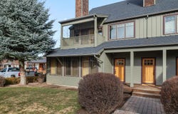 568 W Jefferson Avenue, Sisters, OR 97759