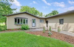 617 1st Street N, Waterville, MN 56096