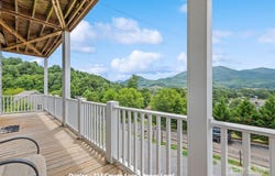 113 Bronco Way, Waynesville, NC 28785