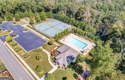 127 Spring Lake, White, GA 30184