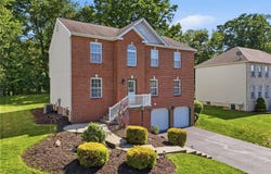 222 Macduff Ct, Richland, PA 15044