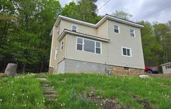 105 Taylor St, Blossburg, PA 16912