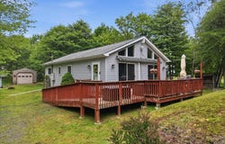 10 Lenape Trail, Albrightsville, PA 18210