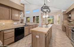 5225 W DEL RIO Street, Chandler, AZ 85226