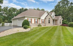 5812 Forest Drive, Hillsboro, MO 63050