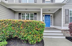 327 Oakland Bay Court, Loganville, GA 30052