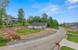 113 Nuhya Way, Loudon, TN 37774