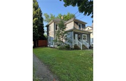 1228 W Market Street, Orrville, OH 44667