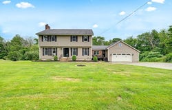 157 Podunk Rd, Sturbridge, MA 01566