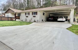 101 Green Meadow Lane, Pikeville, KY 41501