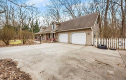 51105 Woodhaven Drive, Elkhart, IN 46514-8829