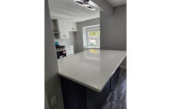 8207 Beaver Brook LN, Austin, TX 78748