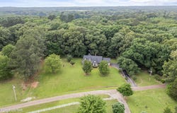 425 Deer View Lane, Bolivar, TN 38008