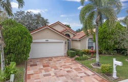 2705 Pointe Circle, Greenacres, FL 33413