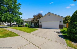 2860 N Top Flight Dr, Post Falls, ID 83854