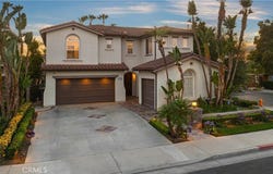 19055 Redford Lane, Huntington Beach, CA 92648