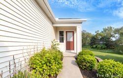 158 Brewer Park Circle, Grand Rapids, MI 49548