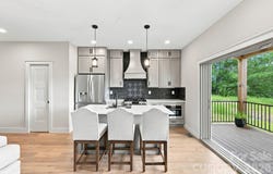 128 Chepstow Place, Black Mountain, NC 28711