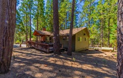 8005 Cedar Circle, Wawona, CA 95389