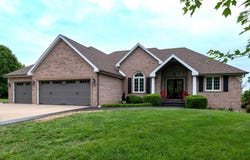 4266 S 94th Road, Bolivar, MO 65613