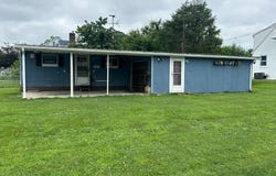 124 CHARLES AVENUE, HANOVER, PA 17331