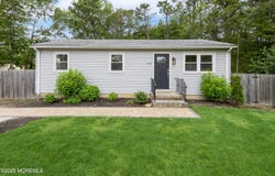 442 Bay Way, Lanoka Harbor, NJ 08734