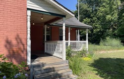 121 Adams Street, Allegan, MI 49010
