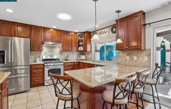36874 Laurel St, Newark, CA 94560